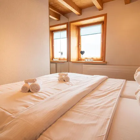Appartement Penthouse Im Haus Padrun By Arosa Vacations Extérieur photo
